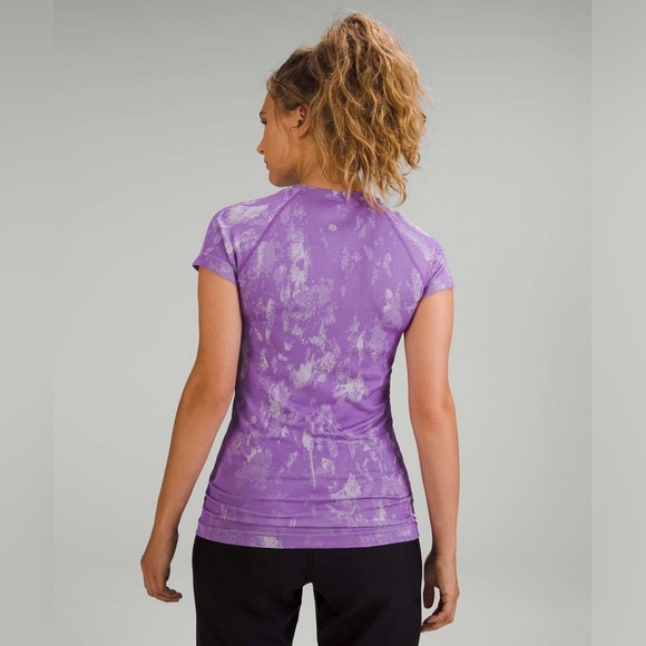 Lululemon Swiftly Tech Short-Sleeve Shirt 2.0 - Picture 2 of 2